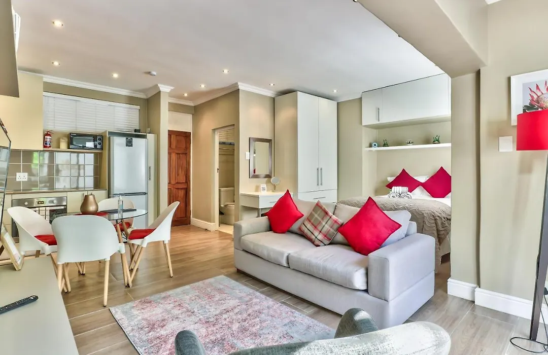 Apartment Fairmile On Main